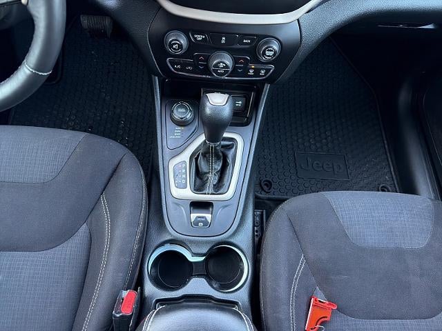 2015 Jeep Cherokee 4d SUV 4WD Latitude