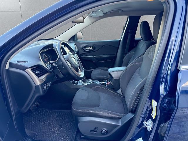 2015 Jeep Cherokee 4d SUV 4WD Latitude