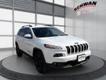 2015 Jeep Cherokee 4d SUV 4WD Altitude V6