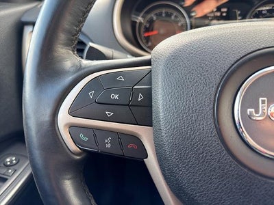 2015 Jeep Cherokee 4d SUV 4WD Altitude V6