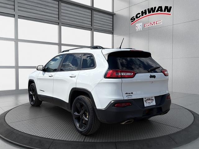 2015 Jeep Cherokee 4d SUV 4WD Altitude V6