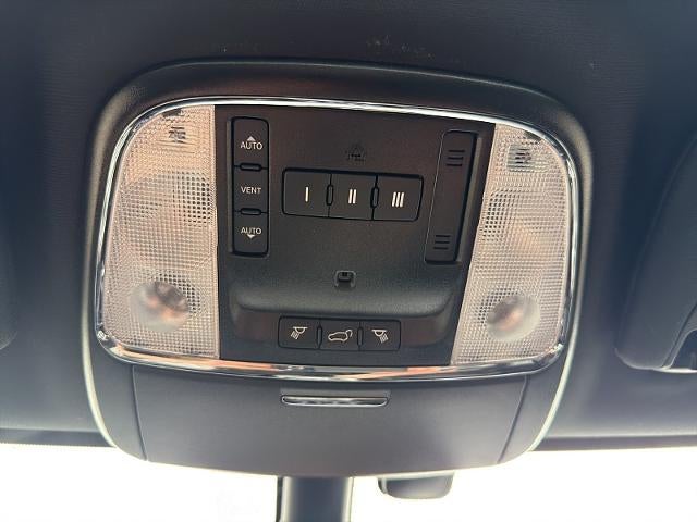 2020 Jeep Grand Cherokee 4d SUV 4WD Limited V6