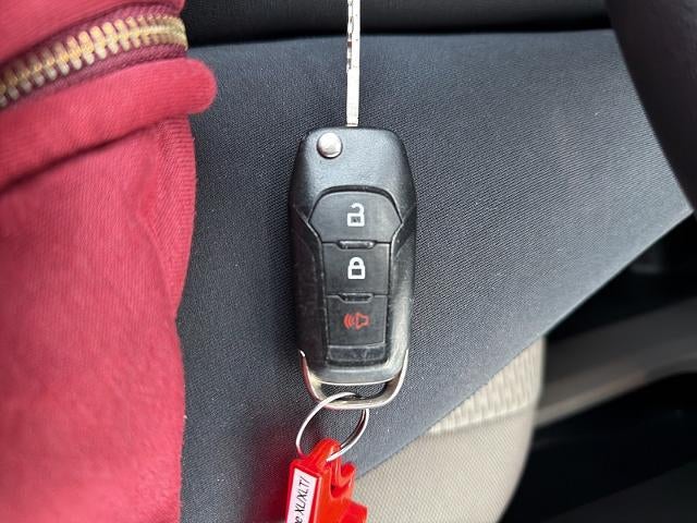 2022 Ford Super Duty F-350 SRW XLT Crew Cab 8' Box