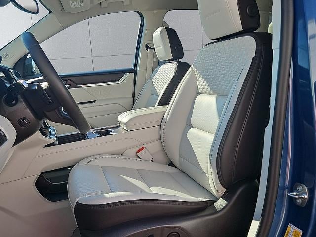 2024 GMC Acadia FWD Denali