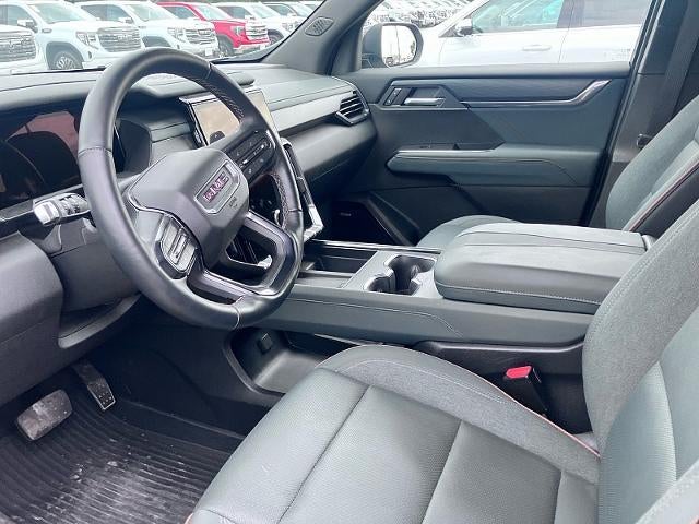 2025 GMC Acadia AWD AT4