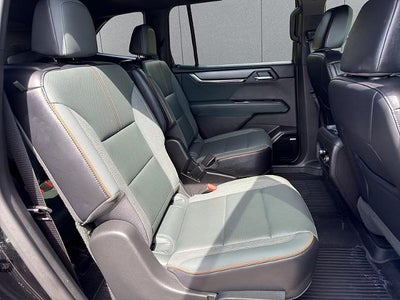 2025 GMC Acadia AWD AT4