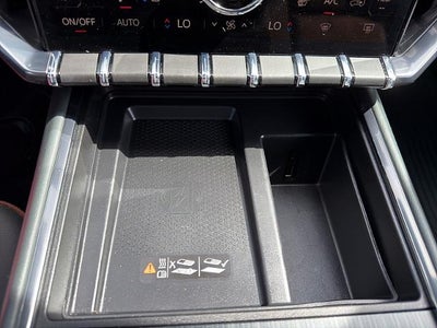 2025 GMC Acadia AWD AT4
