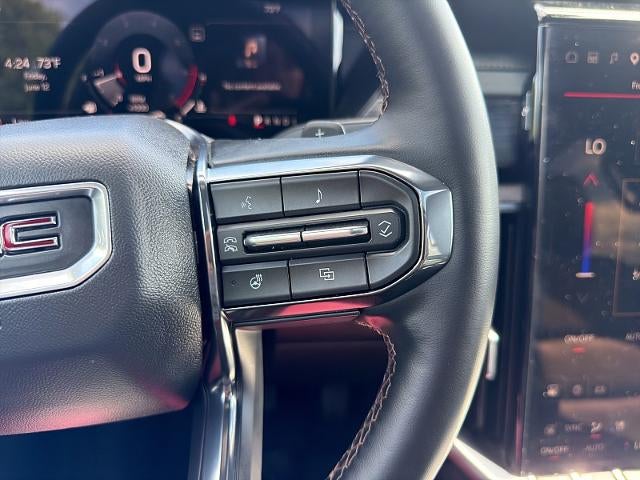 2025 GMC Acadia AWD AT4