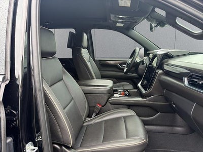 2025 GMC Yukon Elevation