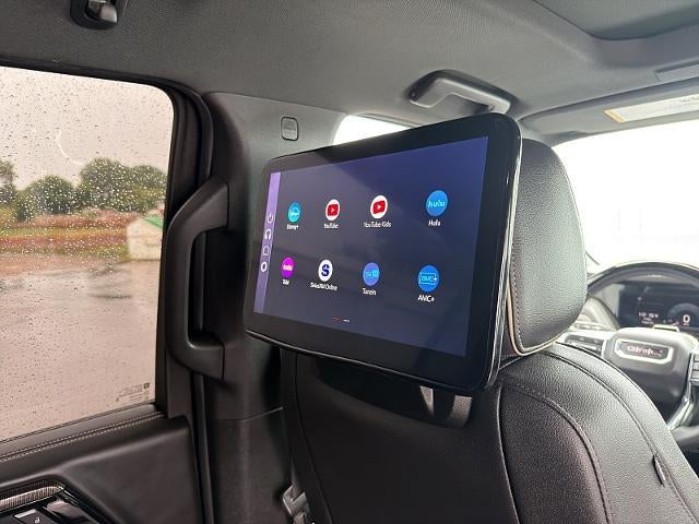 2025 GMC Yukon Elevation