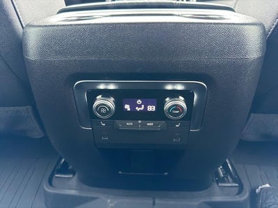 2025 GMC Yukon XL AT4