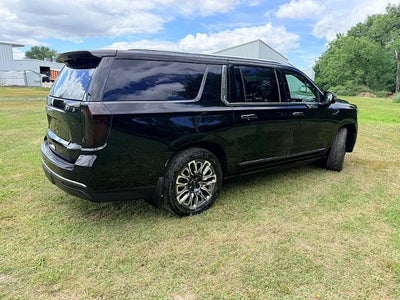 2023 GMC Yukon XL Denali Ultimate