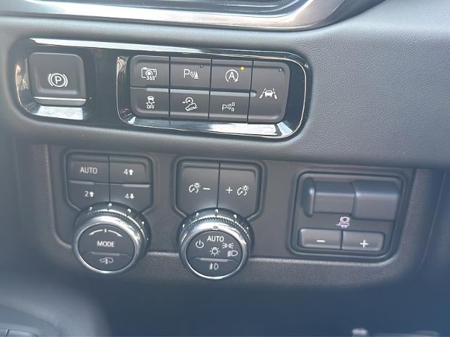 2025 GMC Yukon AT4 Ultimate