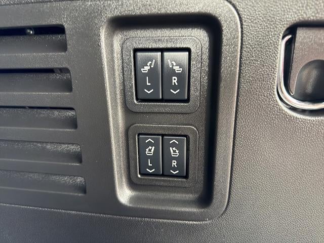 2025 Chevrolet Traverse AWD RS