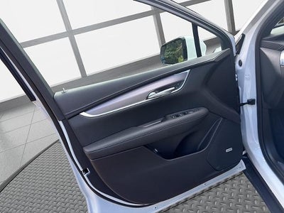 2026 Cadillac XT5 Luxury