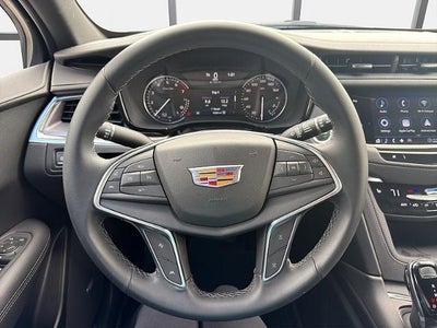 2026 Cadillac XT5 Luxury