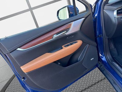 2025 Cadillac XT5 Premium Luxury