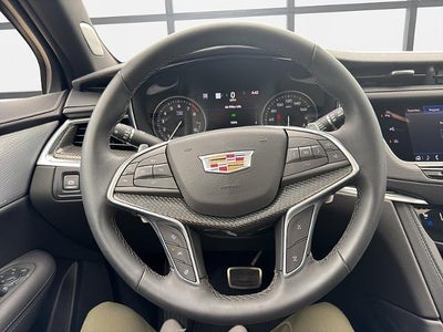 2025 Cadillac XT5 AWD Sport