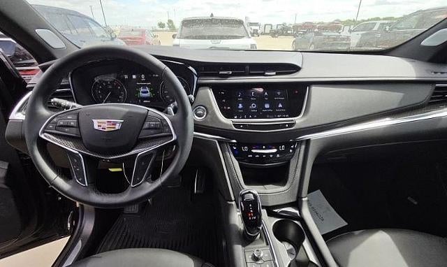 2025 Cadillac XT5 AWD Sport