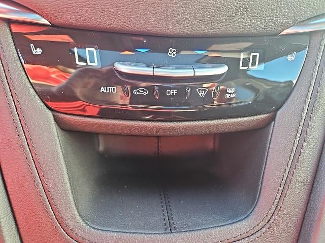 2025 Cadillac XT6 Luxury