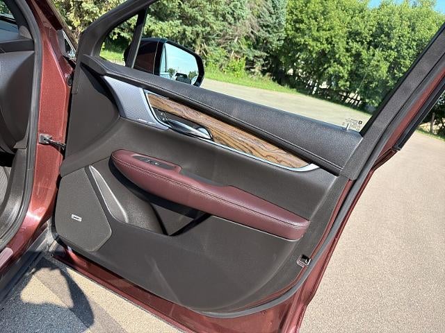 2022 Cadillac XT6 Premium Luxury