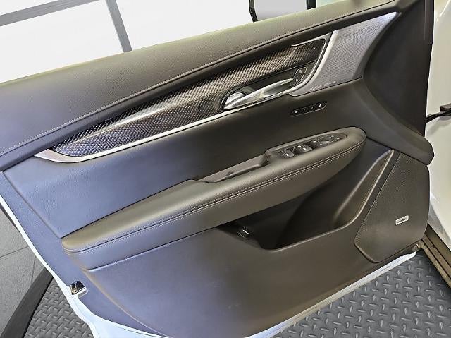 2025 Cadillac XT6 Sport