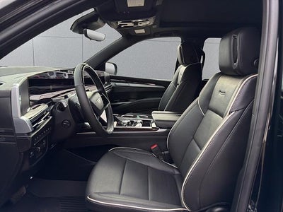 2025 Cadillac Escalade ESV 4WD Premium Luxury