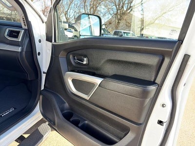 2018 Nissan Titan Crew Cab PRO-4X