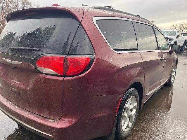 2017 Chrysler Pacifica 4d Wagon Touring-L