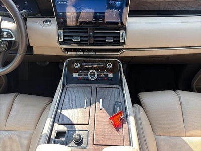 2023 Lincoln Navigator L Reserve