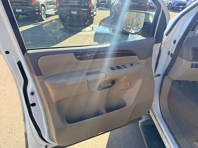 2014 Nissan Armada 4d SUV 4WD SL