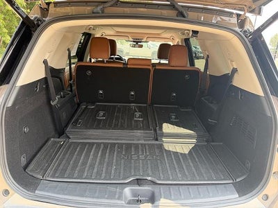 2025 Nissan Pathfinder Platinum