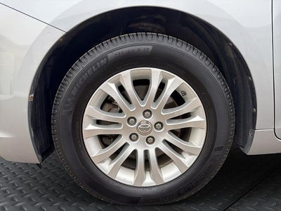 2014 Toyota Sienna 4d Wagon XLE