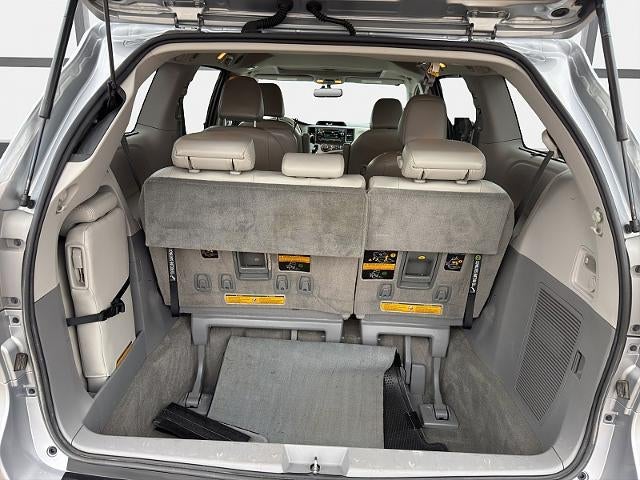 2014 Toyota Sienna 4d Wagon XLE