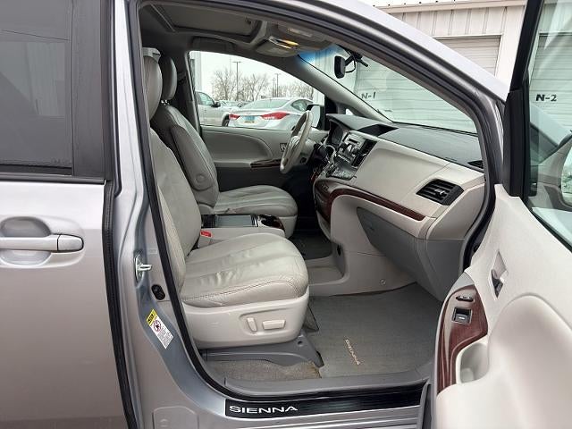 2014 Toyota Sienna 4d Wagon XLE
