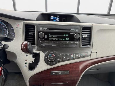 2014 Toyota Sienna 4d Wagon XLE
