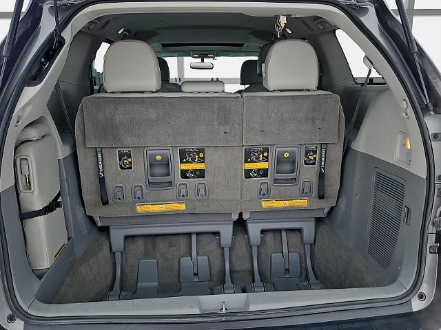 2012 Toyota Sienna 4d Wagon XLE w/Auto Access Seat