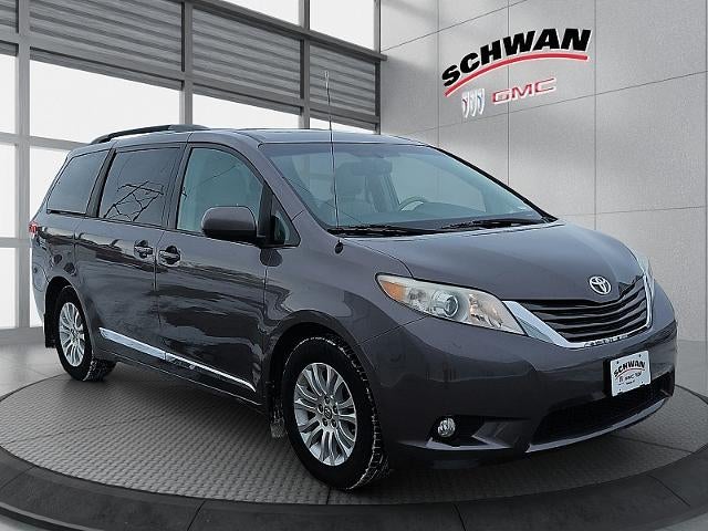 2012 Toyota Sienna 4d Wagon XLE w/Auto Access Seat