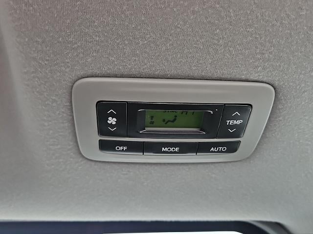 2012 Toyota Sienna 4d Wagon XLE w/Auto Access Seat