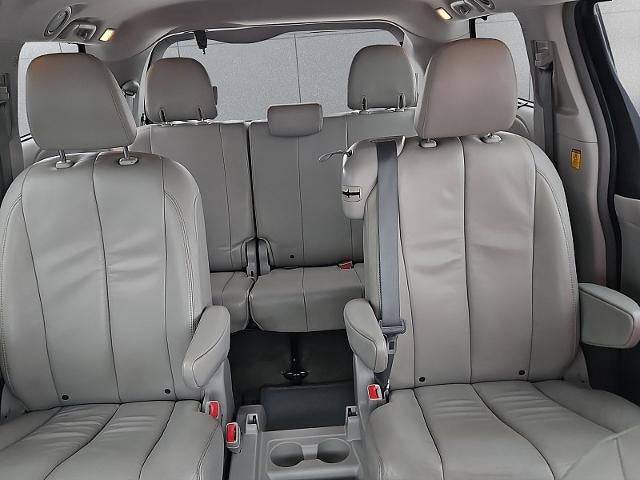 2012 Toyota Sienna 4d Wagon XLE w/Auto Access Seat