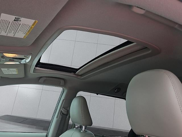 2012 Toyota Sienna 4d Wagon XLE w/Auto Access Seat