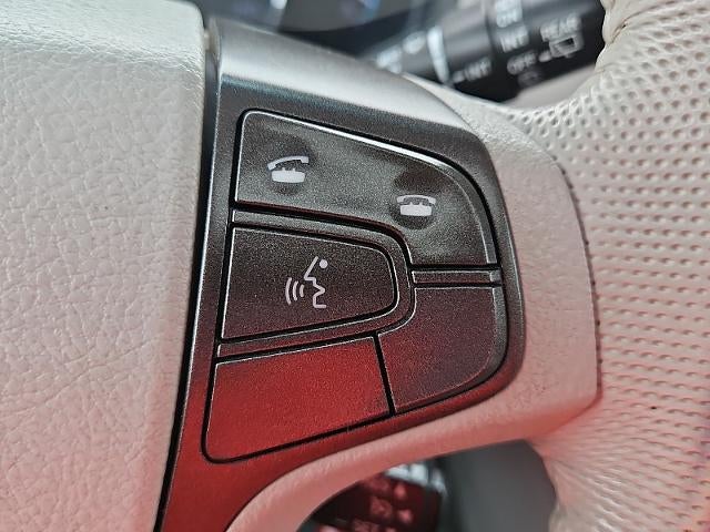 2012 Toyota Sienna 4d Wagon XLE w/Auto Access Seat