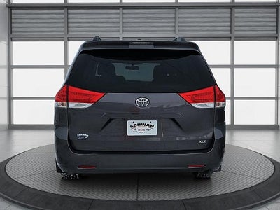 2012 Toyota Sienna 4d Wagon XLE w/Auto Access Seat