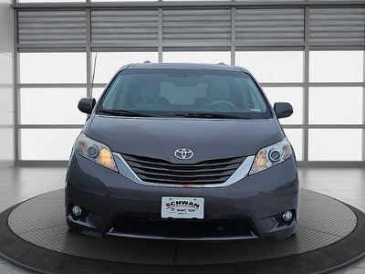 2012 Toyota Sienna 4d Wagon XLE w/Auto Access Seat